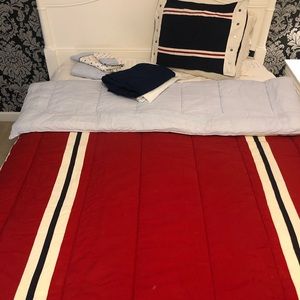 Tommy Hilfiger Twin Bedding